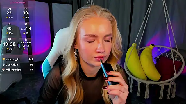 TessaGrays's cam snapshot