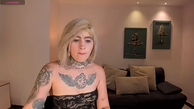 CarlaBrunni's cam snapshot