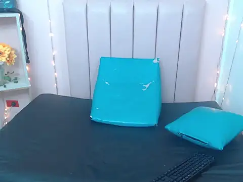 chloejonesrs707's cam snapshot