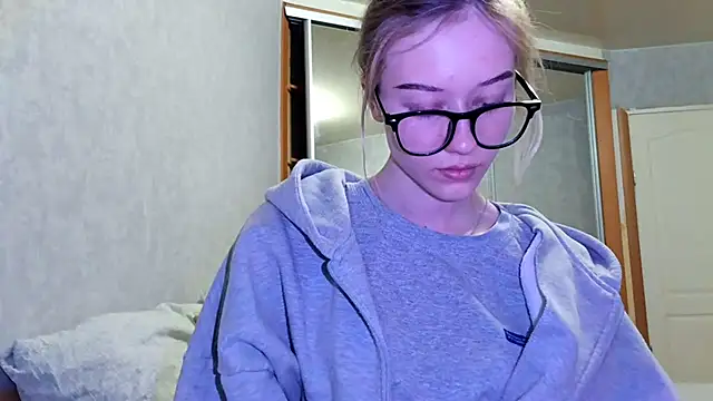 GlidedFill's cam snapshot