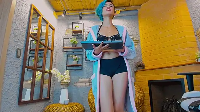 Amy_petitee's cam snapshot