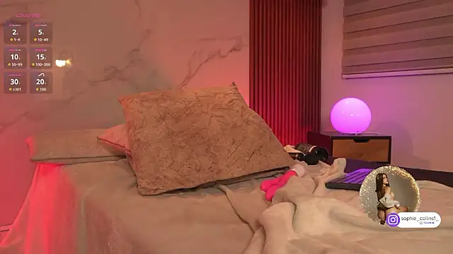 SophieCollins_1's cam snapshot