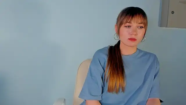 RegenaLinnen's cam snapshot