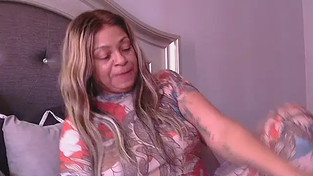 MSweetLindaParks's cam snapshot