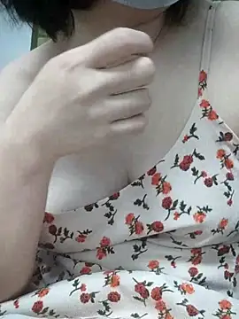 miniiceyya live sex cam