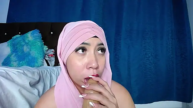 Sweet_hot_mia's cam snapshot