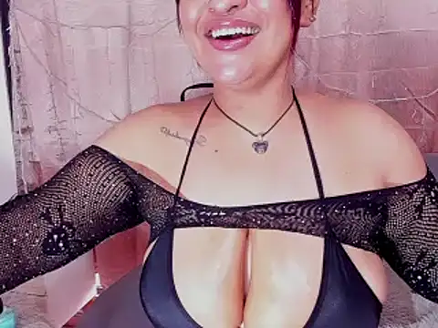 dirtylola39's cam snapshot