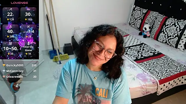 soniafuckboobs's cam snapshot