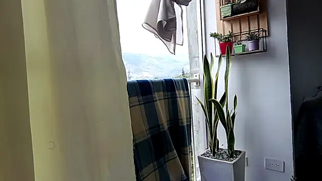 Adam_Valenciia live sex cam