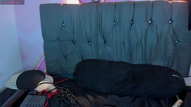 Blair_BigTits's cam snapshot