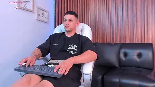 Alex_cute77 live sex cam