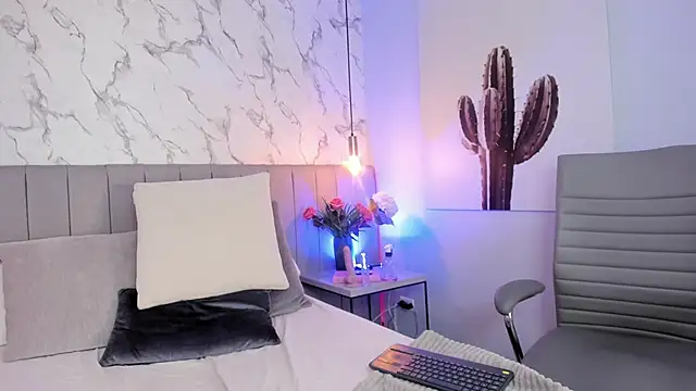 Karlla_Brown live sex cam