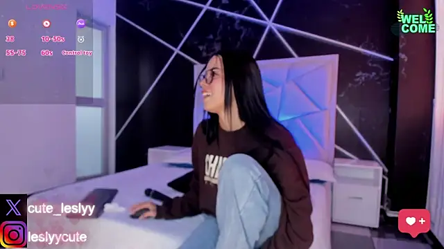 lesly_cutee's cam snapshot