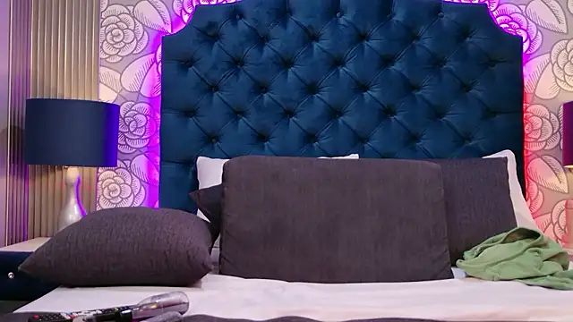 TaniaBlaze's cam snapshot