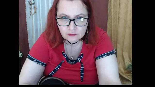 PlayfullMature's cam snapshot