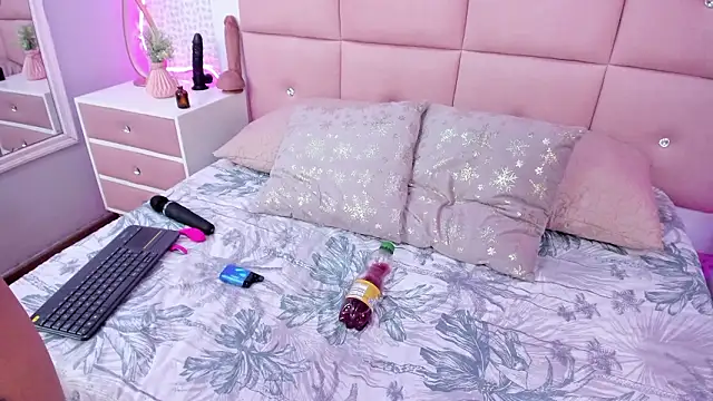 DaisySnugs1's cam snapshot