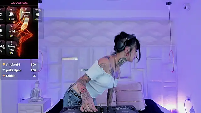 doll__bella's cam snapshot