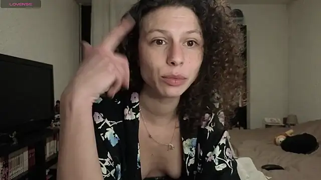 Lilou_cuute's cam snapshot