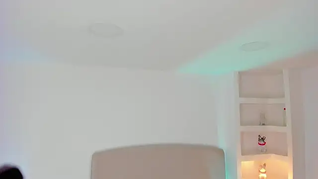 aleksandramiller_'s cam snapshot