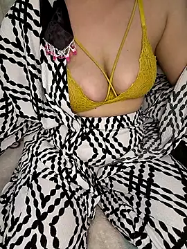 Ankarayeliz's cam snapshot