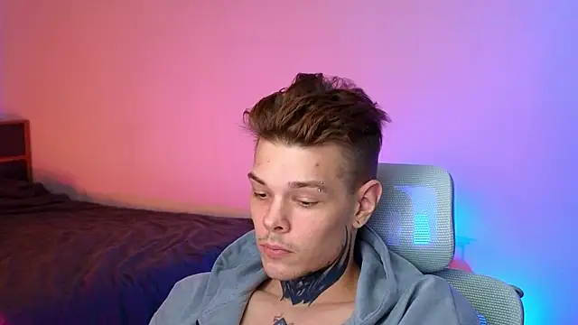 DENIS_HERE's cam snapshot