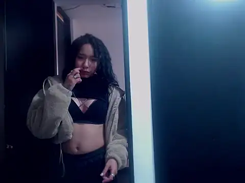 XxMavisSexyHotxX's cam snapshot