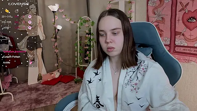 lunalyna's cam snapshot