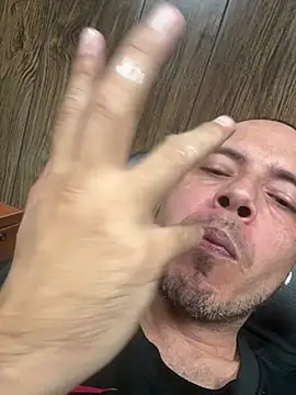 mast3r305 live sex cam