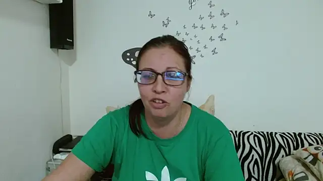 LadyHellene's cam snapshot