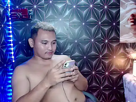 BicuriousExploer's cam snapshot