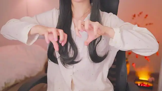 SpiderIily live sex cam