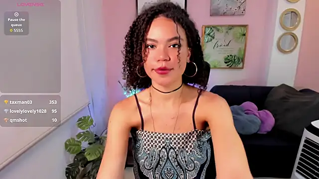 Monic_Bellucci's cam snapshot