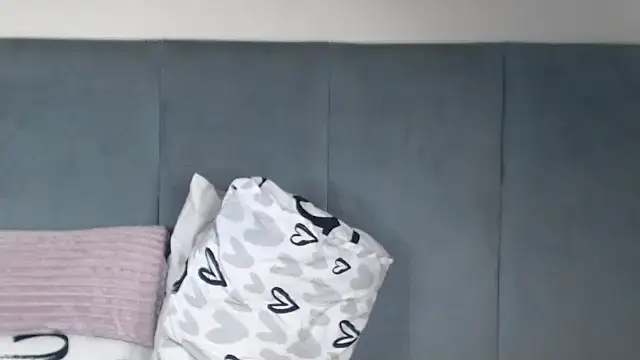 Jah-Queen's cam snapshot