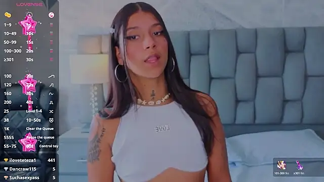 CoralRigan live sex cam