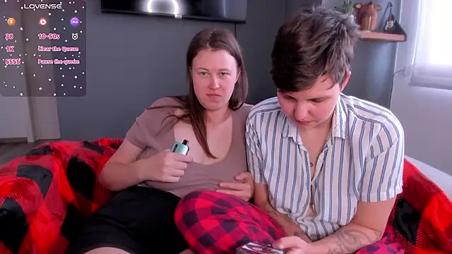 Tenderly_Couple live sex cam