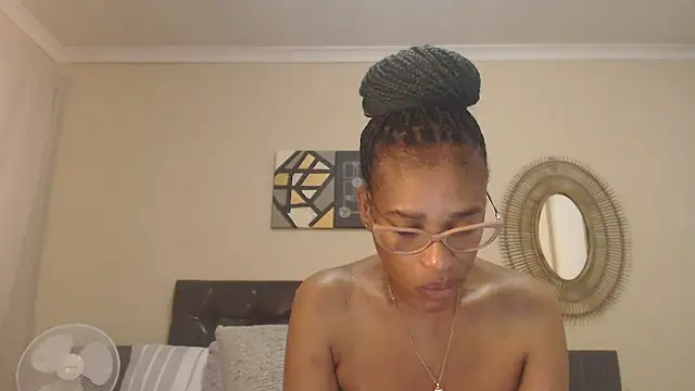 Creamyass22 live sex cam