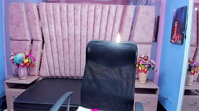 sarah_sweett_'s cam snapshot