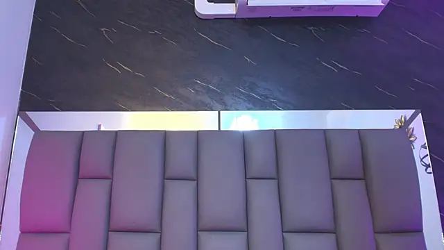 _MiaBrown_'s cam snapshot