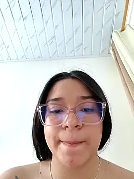 -VICKKY live sex cam