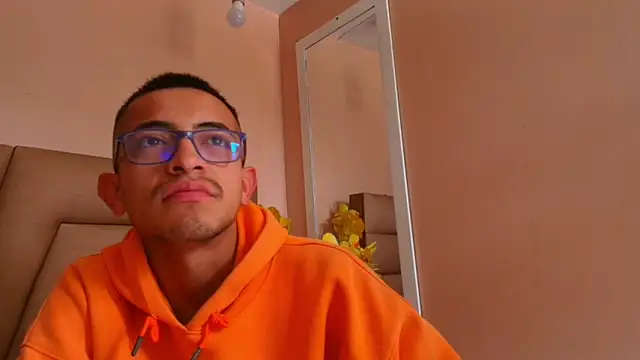 Crimsonsecretts's cam snapshot