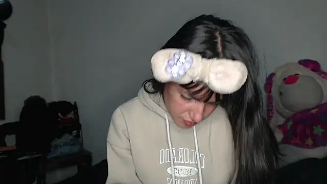 skinny_sweet2411's cam snapshot