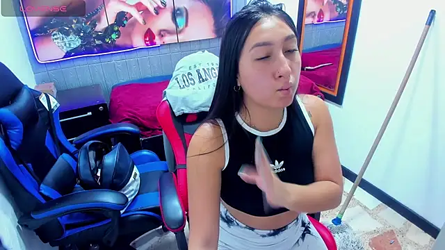 alison_moon7's cam snapshot