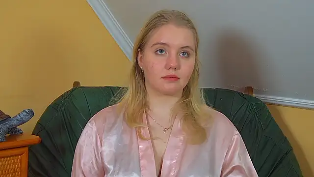 EmilyEvanse's cam snapshot