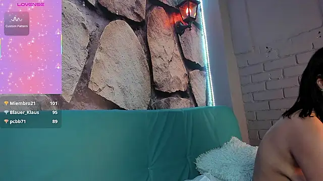 savana_rios's cam snapshot