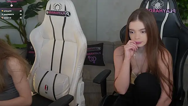 Zlata_Sky's cam snapshot