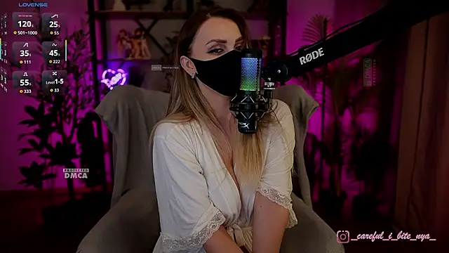 careful_i_bite_nya's cam snapshot