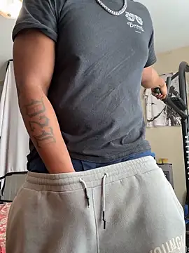 KeYBuMp323's cam snapshot