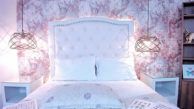 ScarletMore's cam snapshot