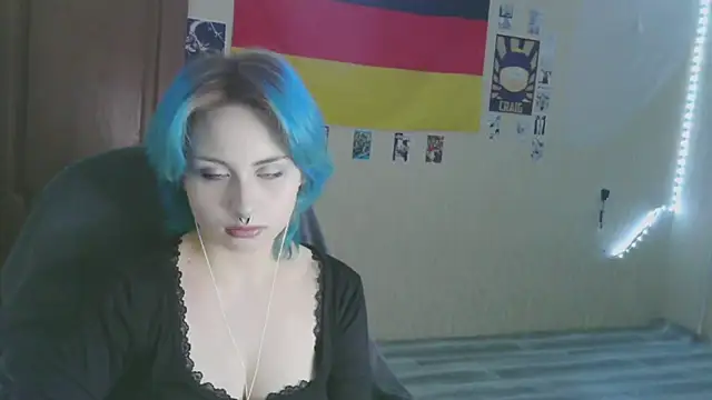 LeisaHopperstad live sex cam