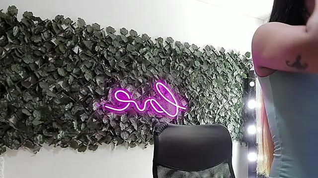 DestinyHills live sex cam